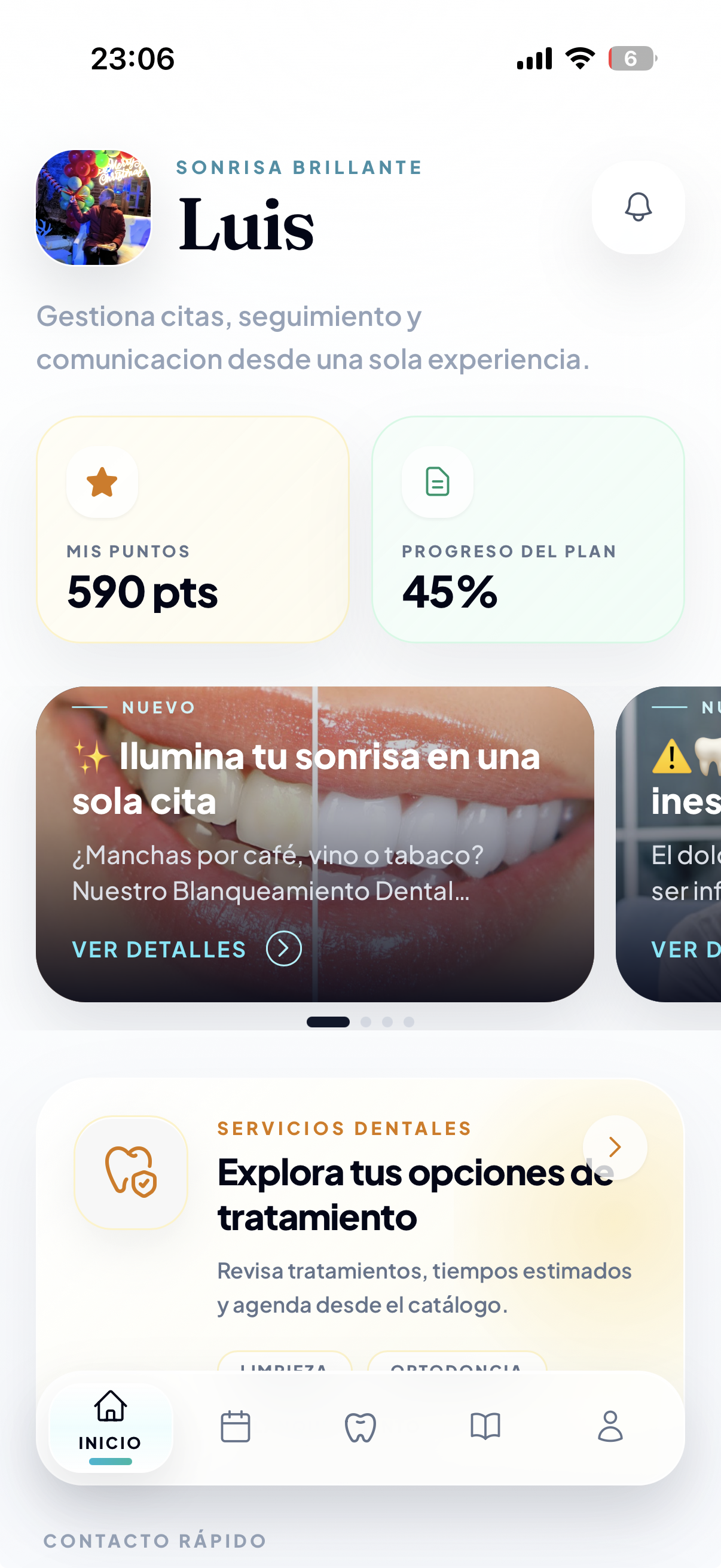 Vista previa de la aplicación de Sonrisa Brillante en un teléfono